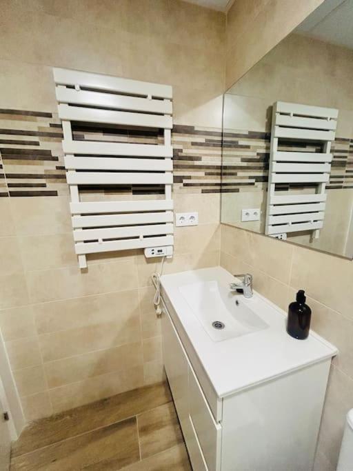 Apartamento 4 Elephant Wifi Y Netflix Alcobendas Buitenkant foto